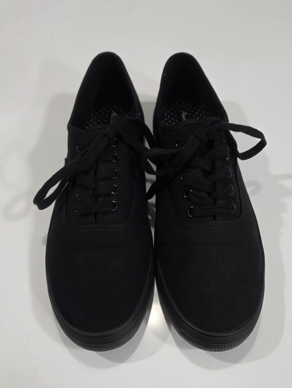 American Eagle Black Canvas Sneakers NIB Size 10W